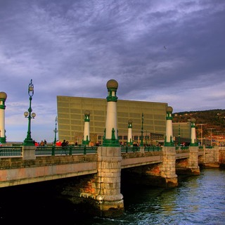 Puente zurriola bidea hdr