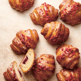 Pierre herme croissant ispahan