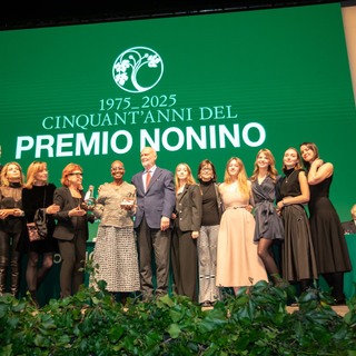 Max 0321germaine acogny premio nonio maestra del nostro tempo 2025