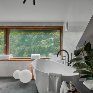 Milka cone bathroom ld claudio parada nunez
