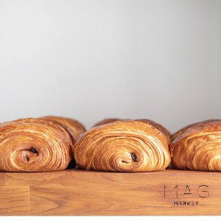 Mag market pain au chocolat cre%cc%81dito tati frison